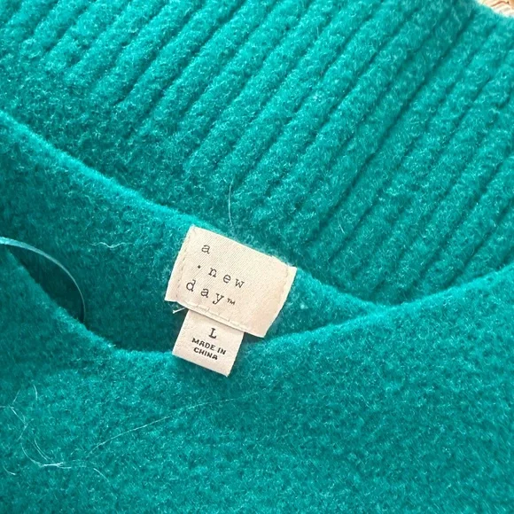 A new day top - Picture 2 of 3